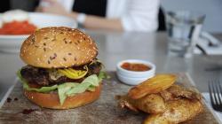 Гамбургер: история блюда и происхождение названия